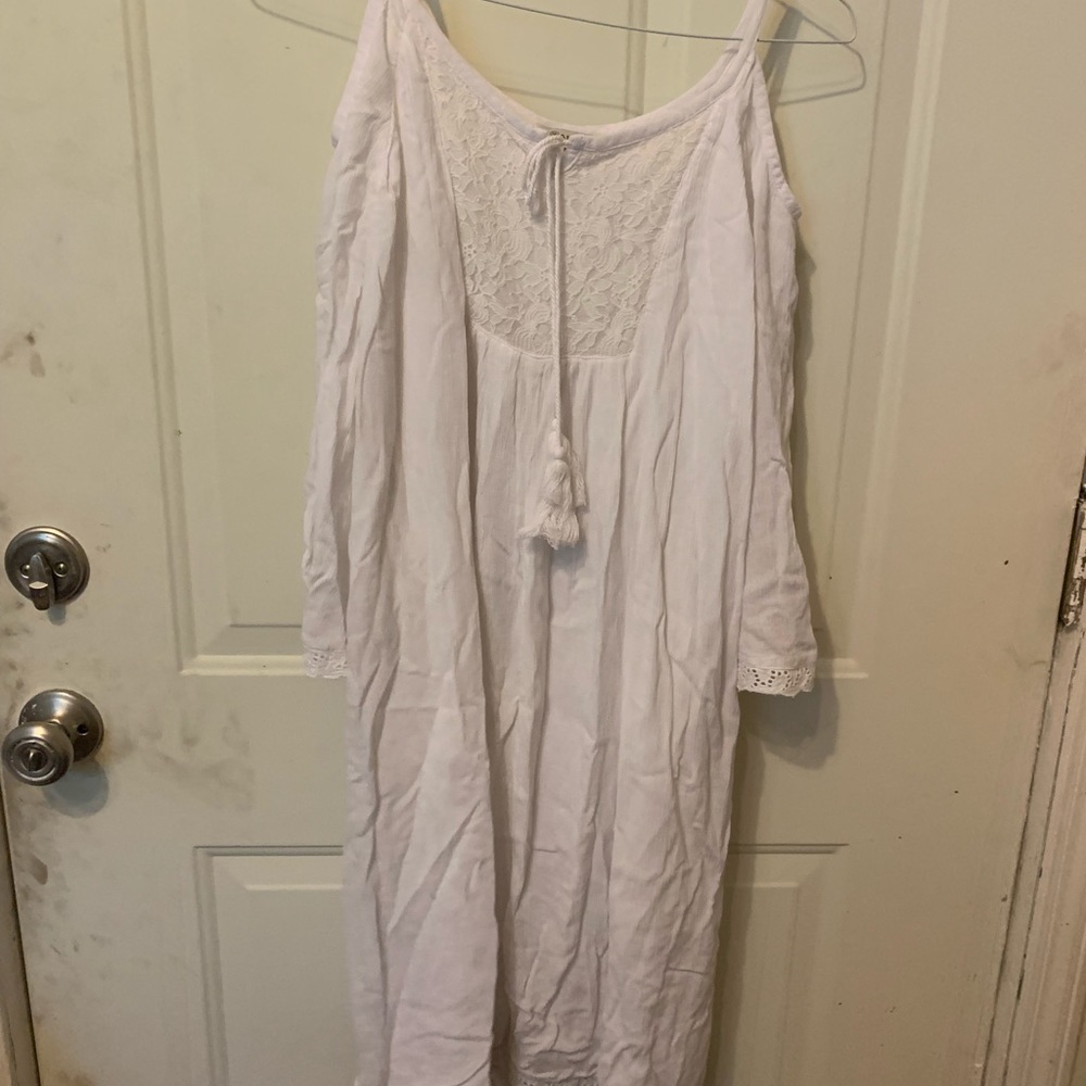 Ariat cold shoulder dress